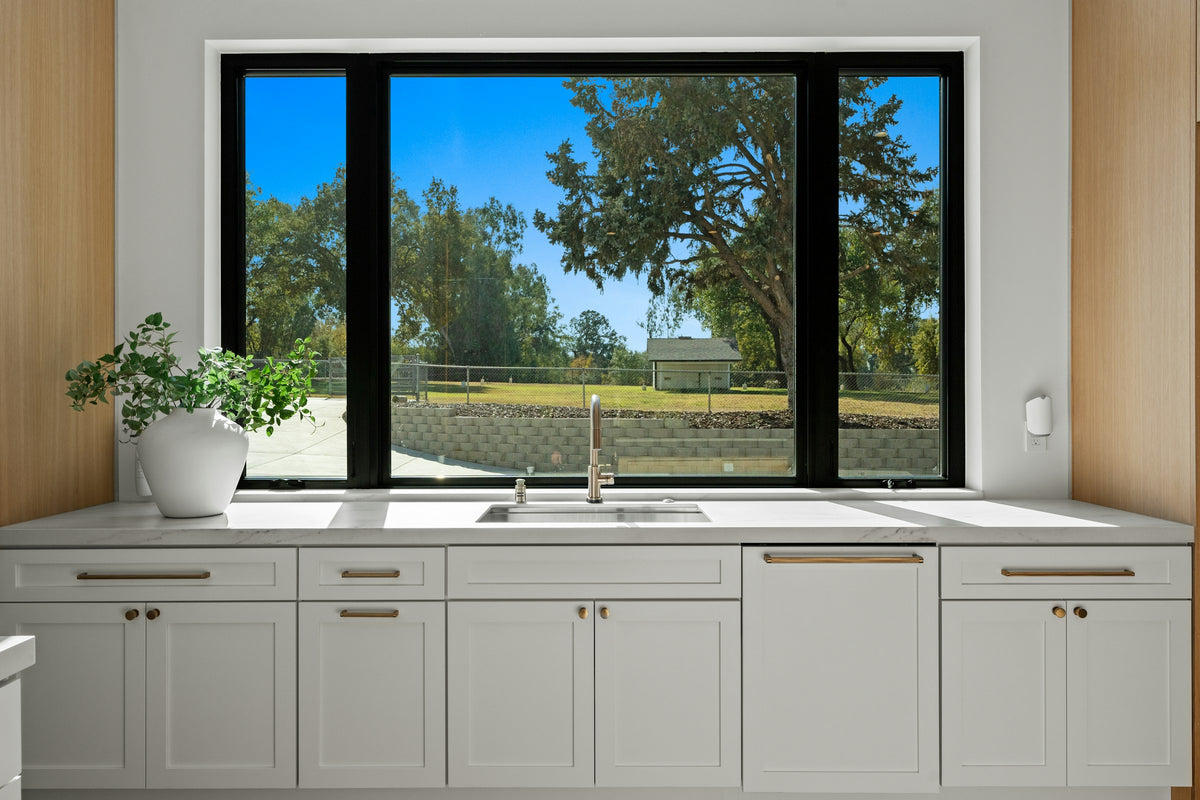 CLEVARY refined modern kitchen interior